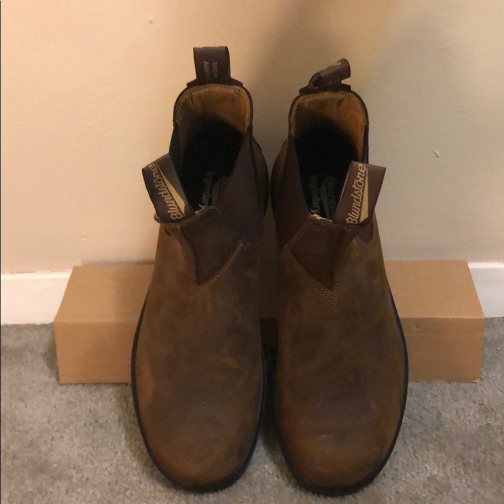 Blundstone 562 boots
